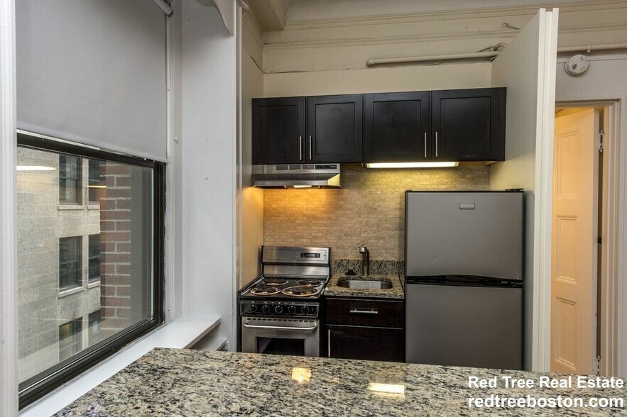 Building Photo - 62 Boylston St