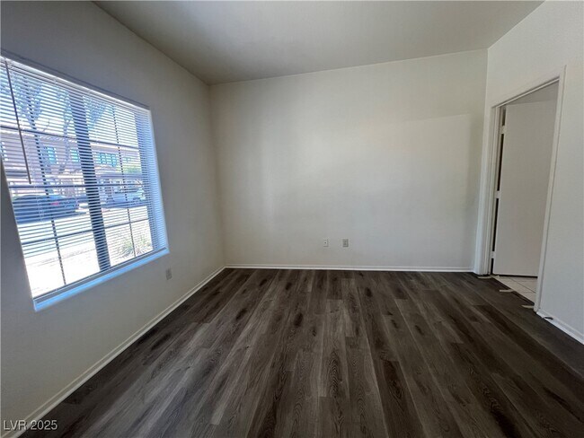 Building Photo - 2141 Hussium Hills St