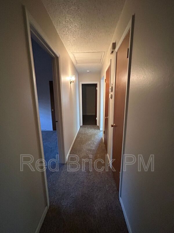 Building Photo - 2685 Agnes Way