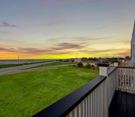 Building Photo - 803 Avenue K