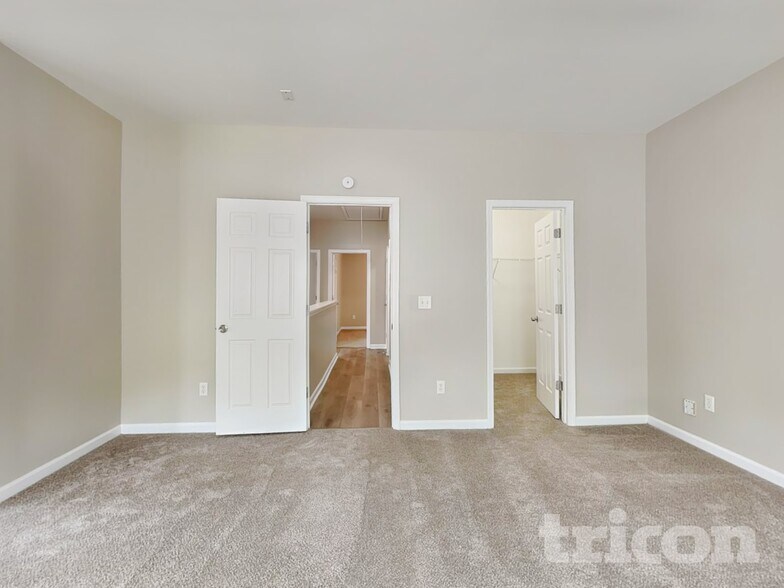 Building Photo - 4286 Traipse Path