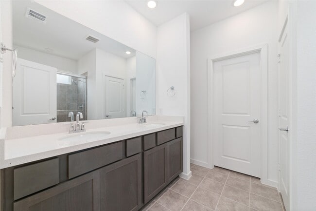 Building Photo - 7227 Cedar Hbr Ct