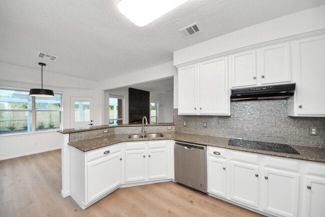 Building Photo - 3219 Brinton Trails Ln
