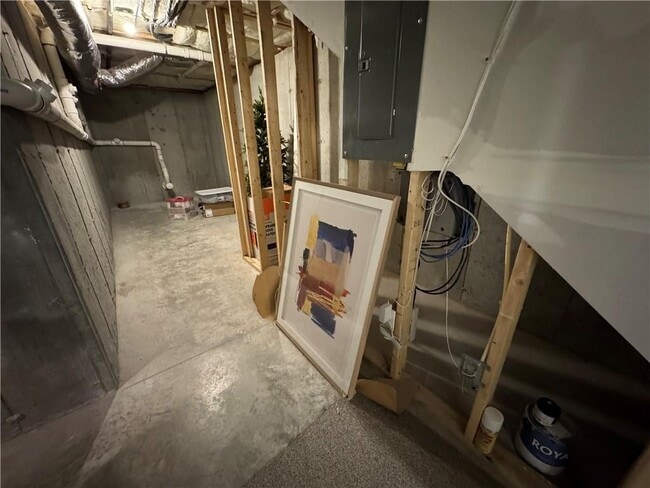 Building Photo - 25 Franklin Rd