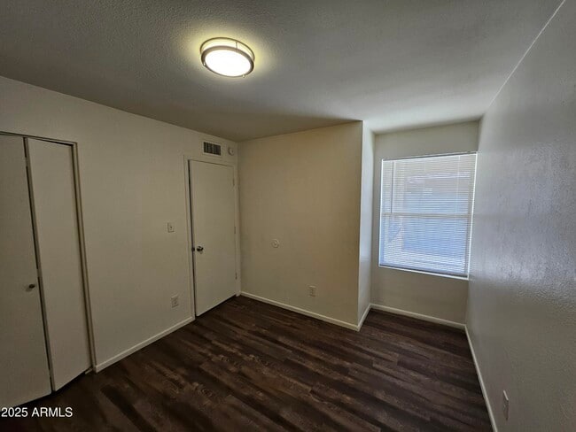 Building Photo - 1221 E Harmony Cir