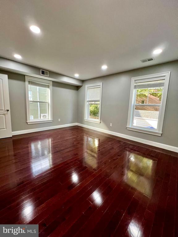 Building Photo - 620 Notabene Dr