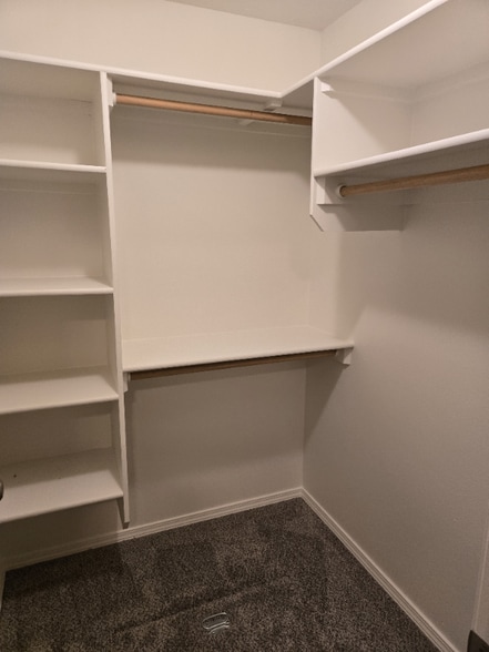 Building Photo - 7630 Cedarbrook Dr