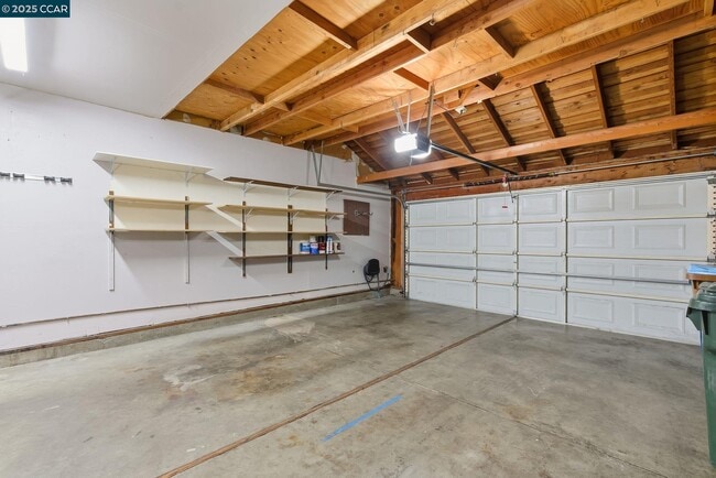 Building Photo - 209 Valley Oak Plaza