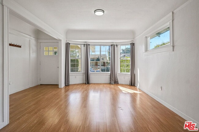 Building Photo - 2041 W 31st St