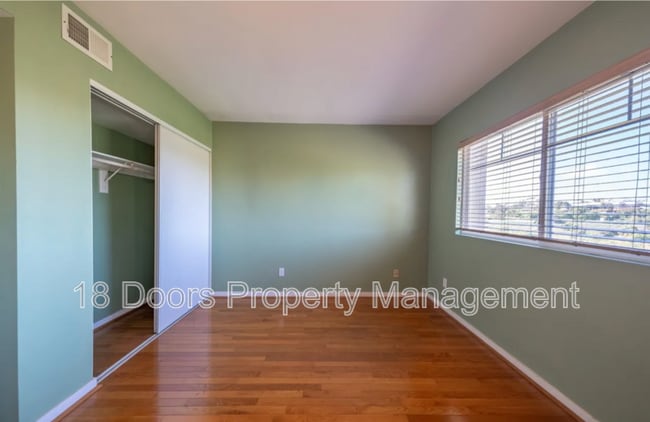 Building Photo - 1352 24th St