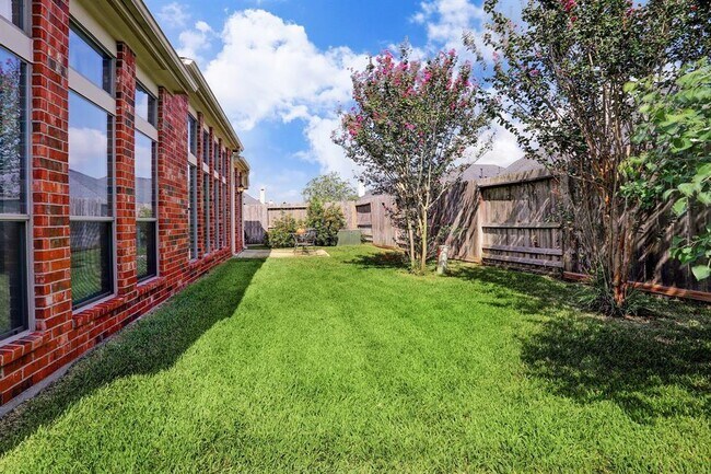 Building Photo - 27926 Barberry Banks Ln