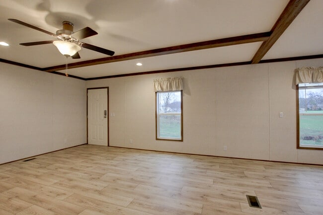 Building Photo - 295 Seays Rd