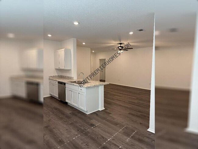 Building Photo - 122 Powder River Dr