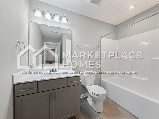 Building Photo - 554 Vining Ln