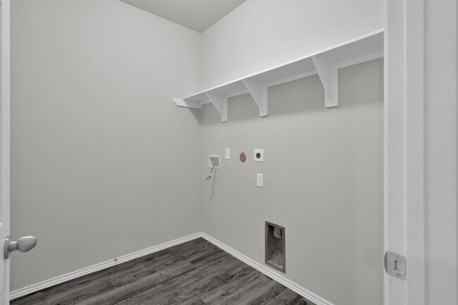 Building Photo - 8011 Dauntless Dr