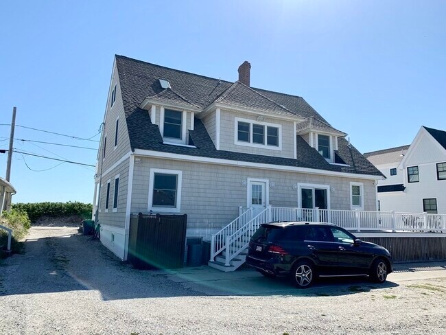 Building Photo - 93 Beach Ave