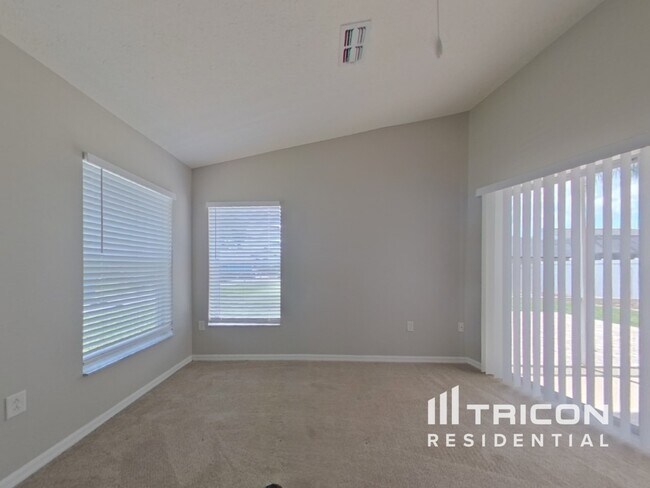 Building Photo - 7956 Floradora Dr