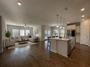 Building Photo - Beautiful Home in Foxland Harbor