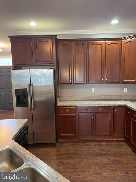 Building Photo - 231 Wilmore Dr