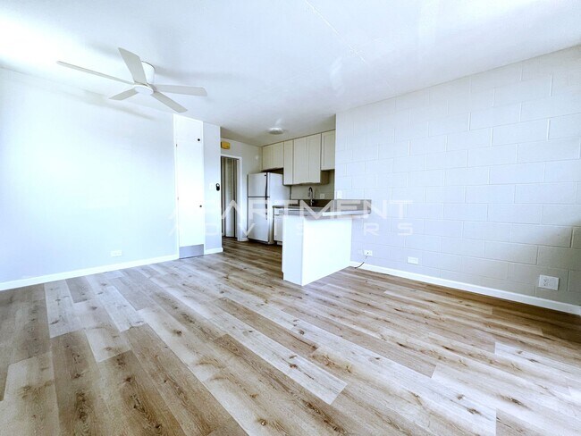 Building Photo - 816 Birch St