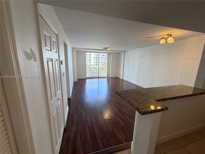 Building Photo - 770 Claughton Island Dr