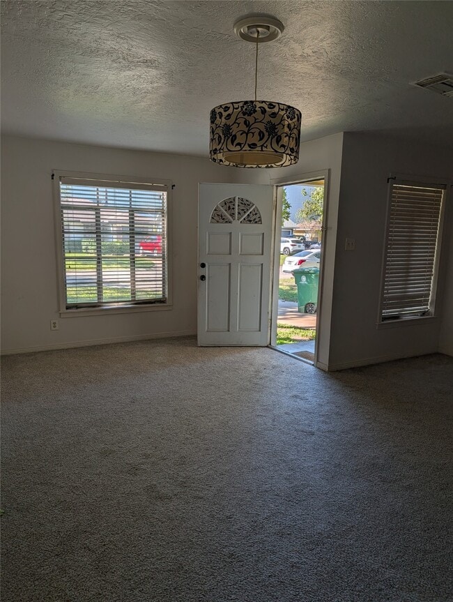 Building Photo - 5318 Angelo St