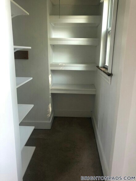 Building Photo - 34 Etna St