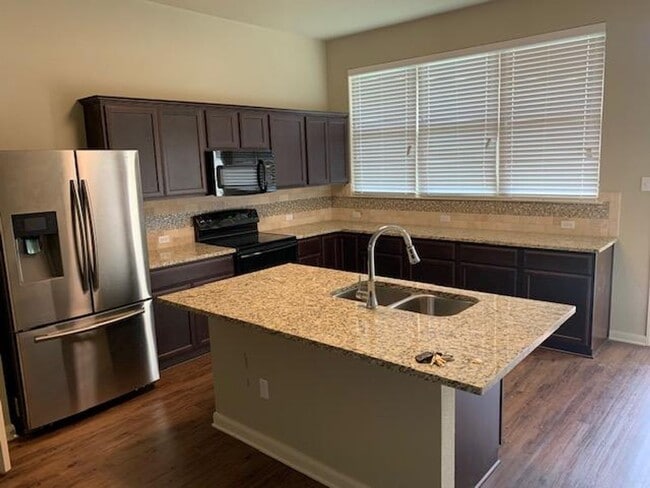 Building Photo - Updated China Spring Home