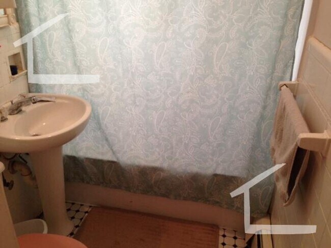 Building Photo - Nice studio in prime locationa