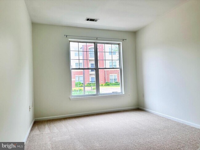 Building Photo - 11305 Aristotle Dr