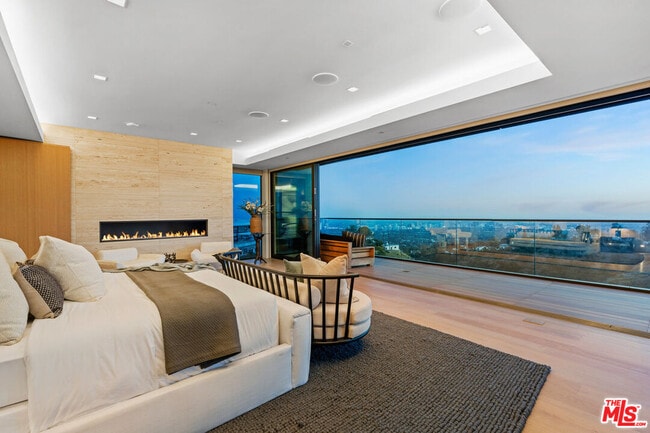 Building Photo - 1731 Summitridge Dr