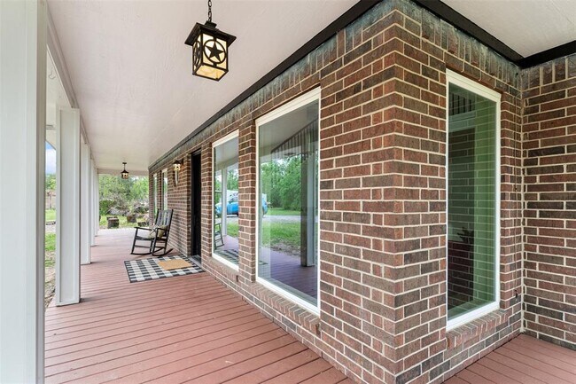 Building Photo - 17926 Country Pl Dr