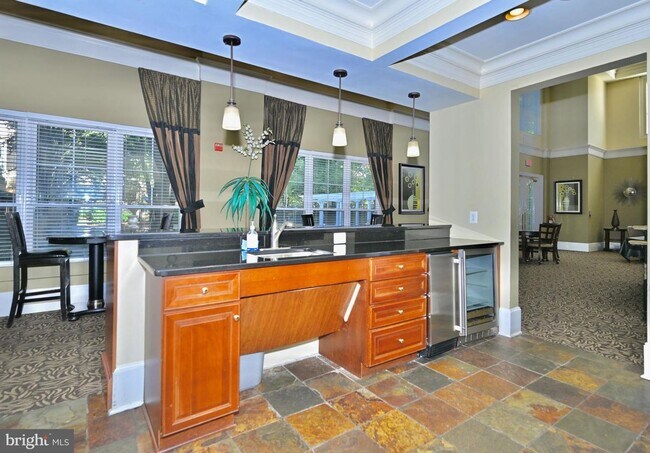 Building Photo - This impeccable 2-bedroom, 2-full bathroom condo is located in the sought-after, super-convenient...