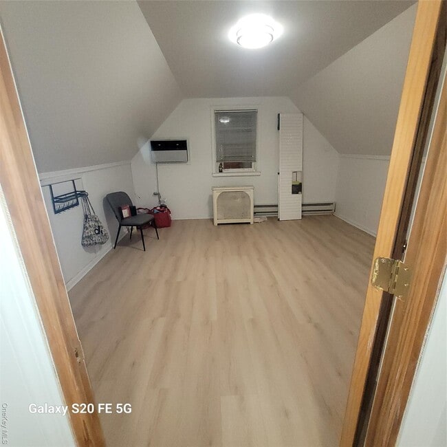 Building Photo - 246-07 87th Ave