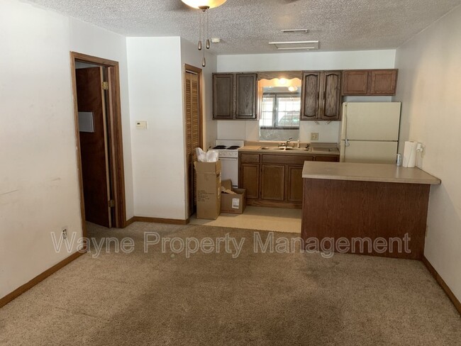 Building Photo - 1219 2nd St