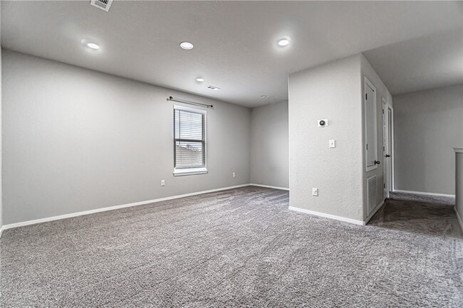 Building Photo - 6609 SW Warrington Rd