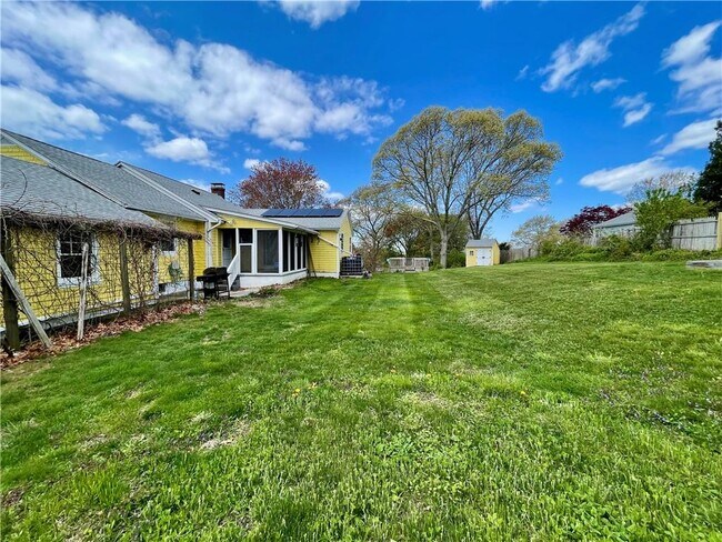 Building Photo - 54 Durfee Rd