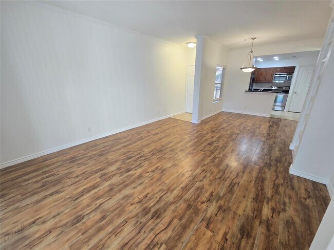 Building Photo - 6000-5 Shepherd Mountain Cove
