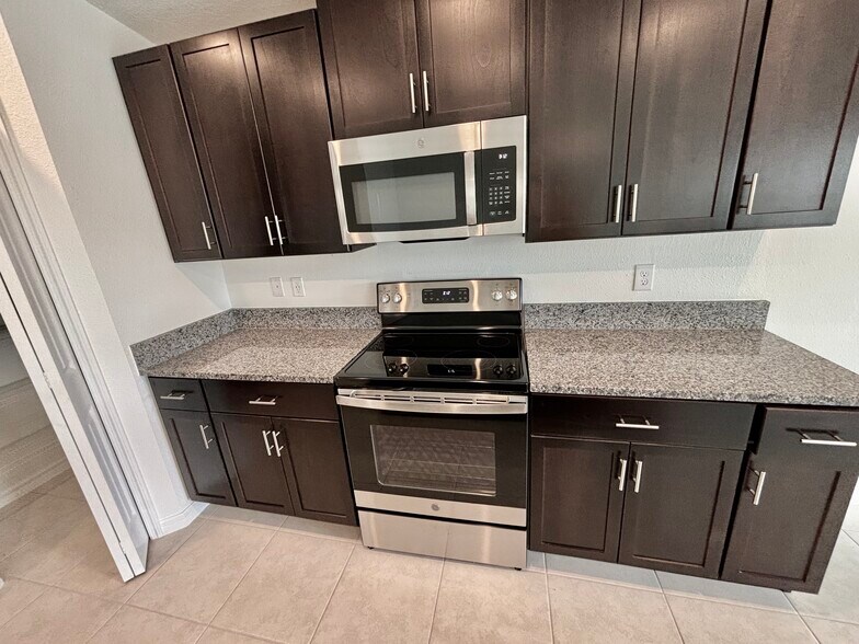 Building Photo - 11237 Linden Depot Rd