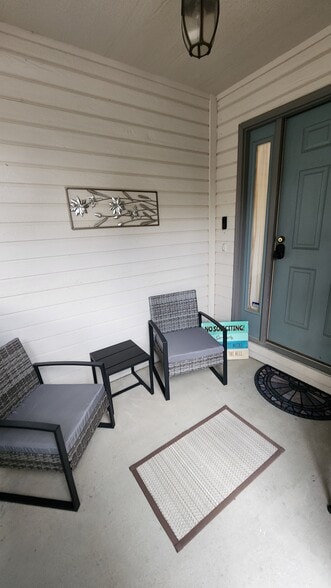 Primary Photo - 371 Cardinal Ave