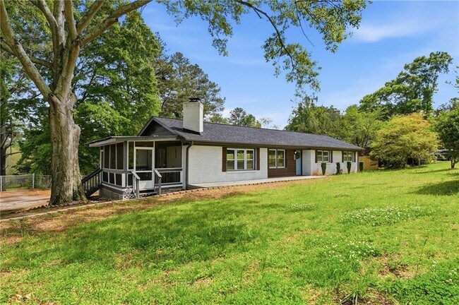 Building Photo - 4691 Roberta Cir
