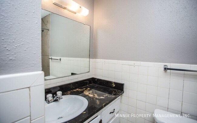 Building Photo - 5414 6th St