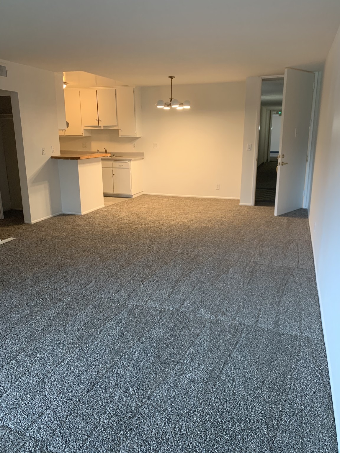 Building Photo - 576 N Bellflower Blvd