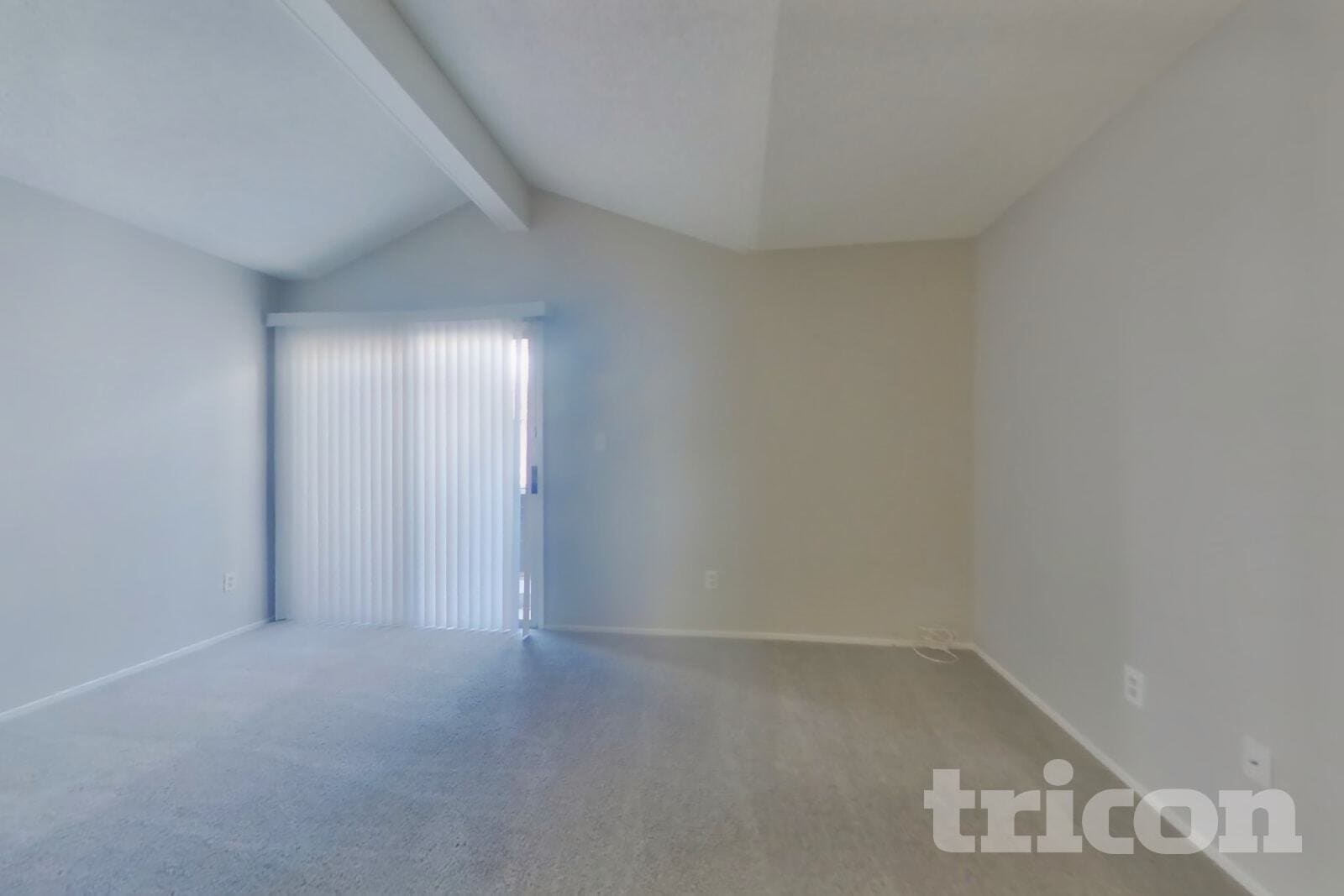 Building Photo - 3613 Bellflower Dr