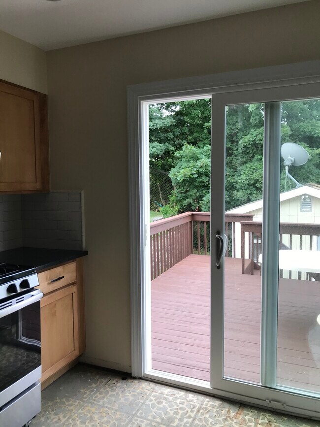 View of deck off kitchen - 95 Holland St