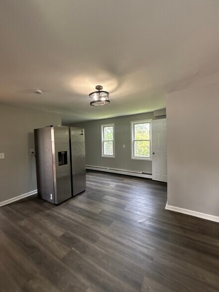 Unit 2 - 206 Peshine Ave