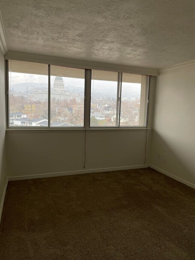 Building Photo - Zions Summit