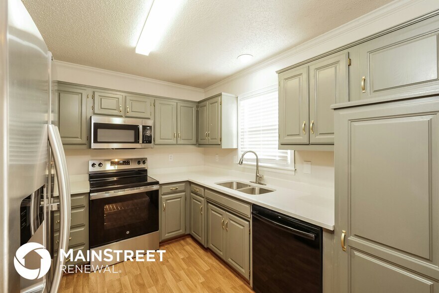 Building Photo - 6303 W 152nd St