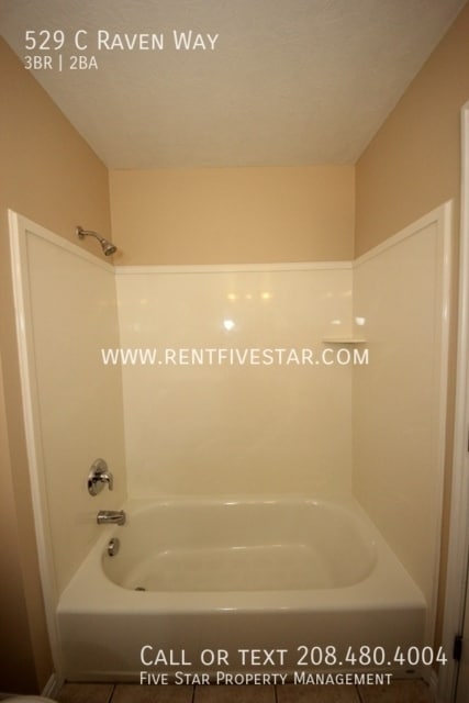 Building Photo - 529 Raven Way