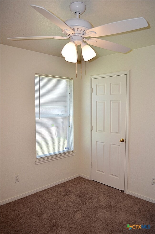 Building Photo - 5802 Venetian Ct